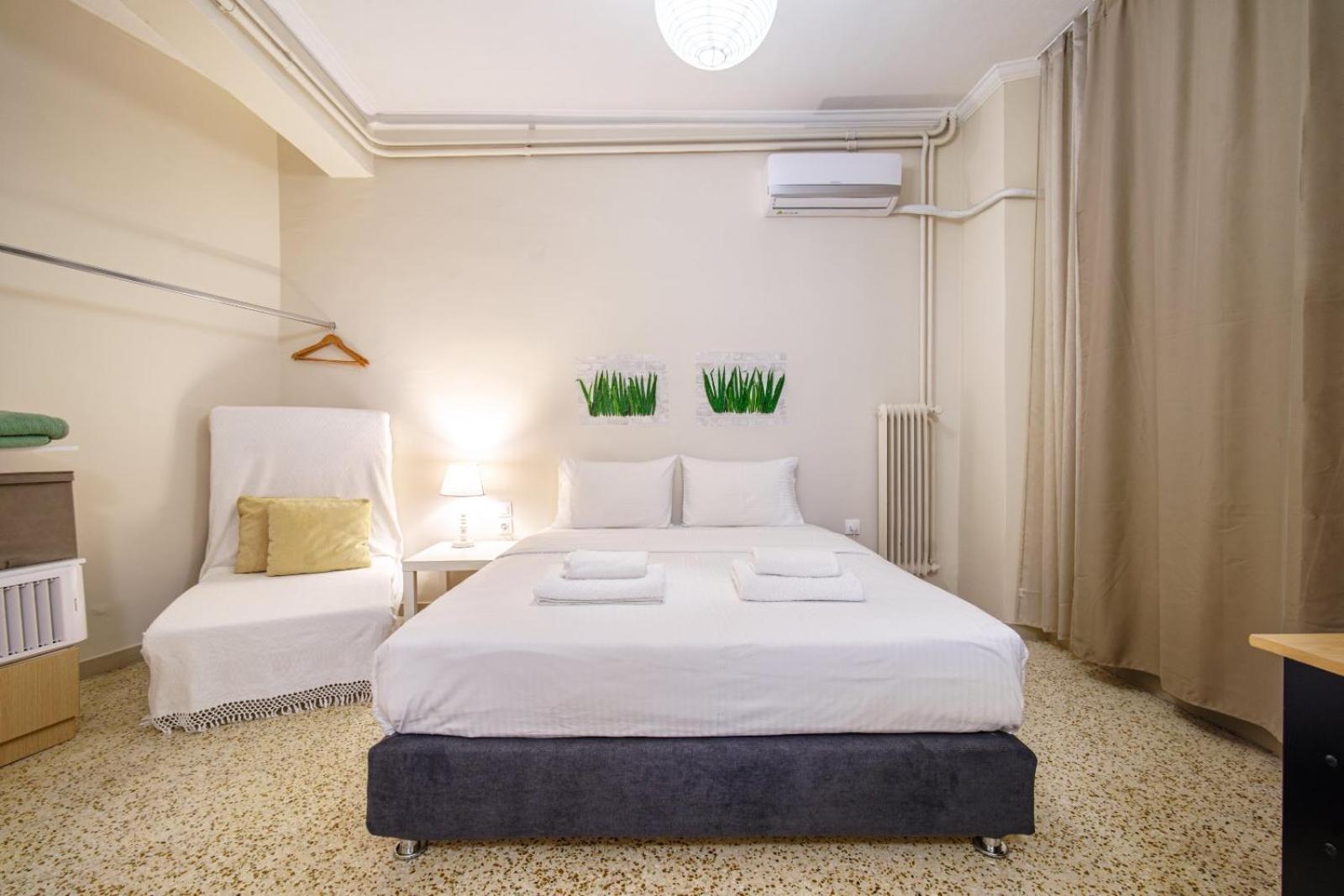 Filopappou Decent Apartment